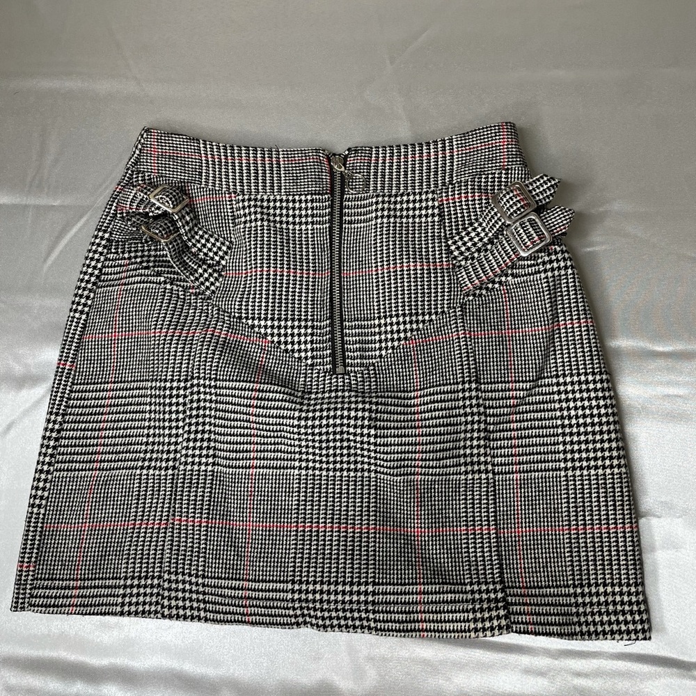 TopShop Checkered Skirt 💞